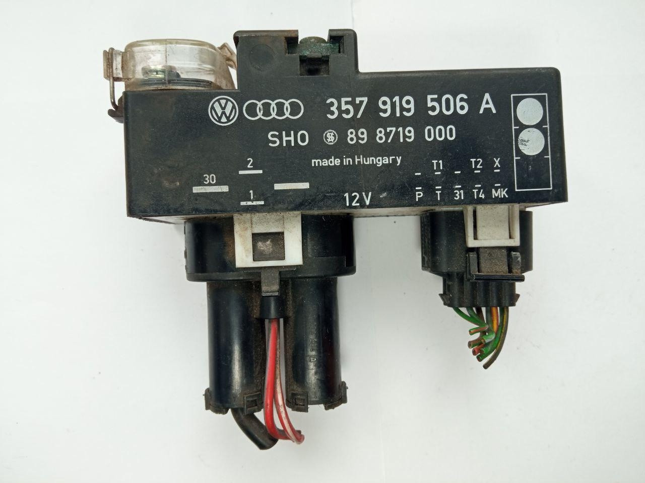 Електронний блок керування вентилятором Volkswagen Golf3 1.6 / Audi SHO 357 919 506 A / 357919506A / 89 8719 000 / 898719000