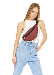 Бананка чи сумка через плече: що краще для міського стилю?