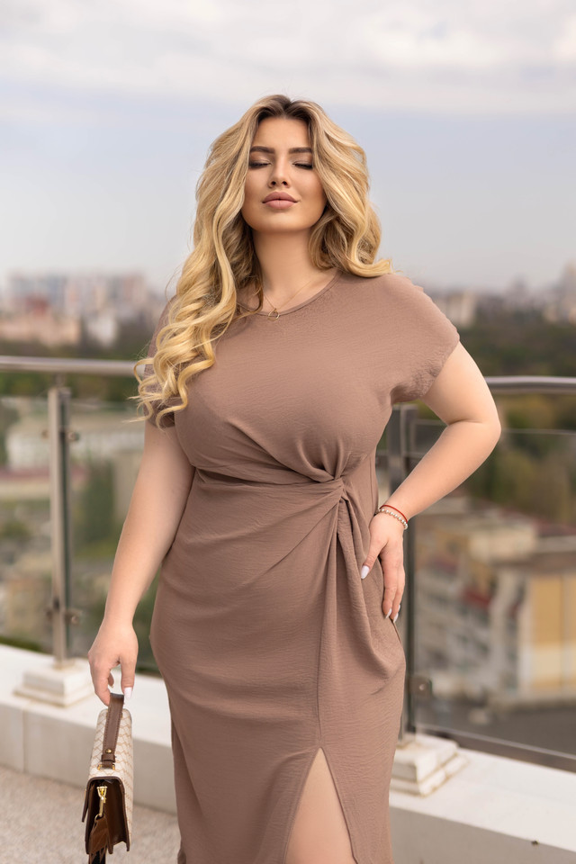 Сукня міді з розрізом на нозі "Paloma"