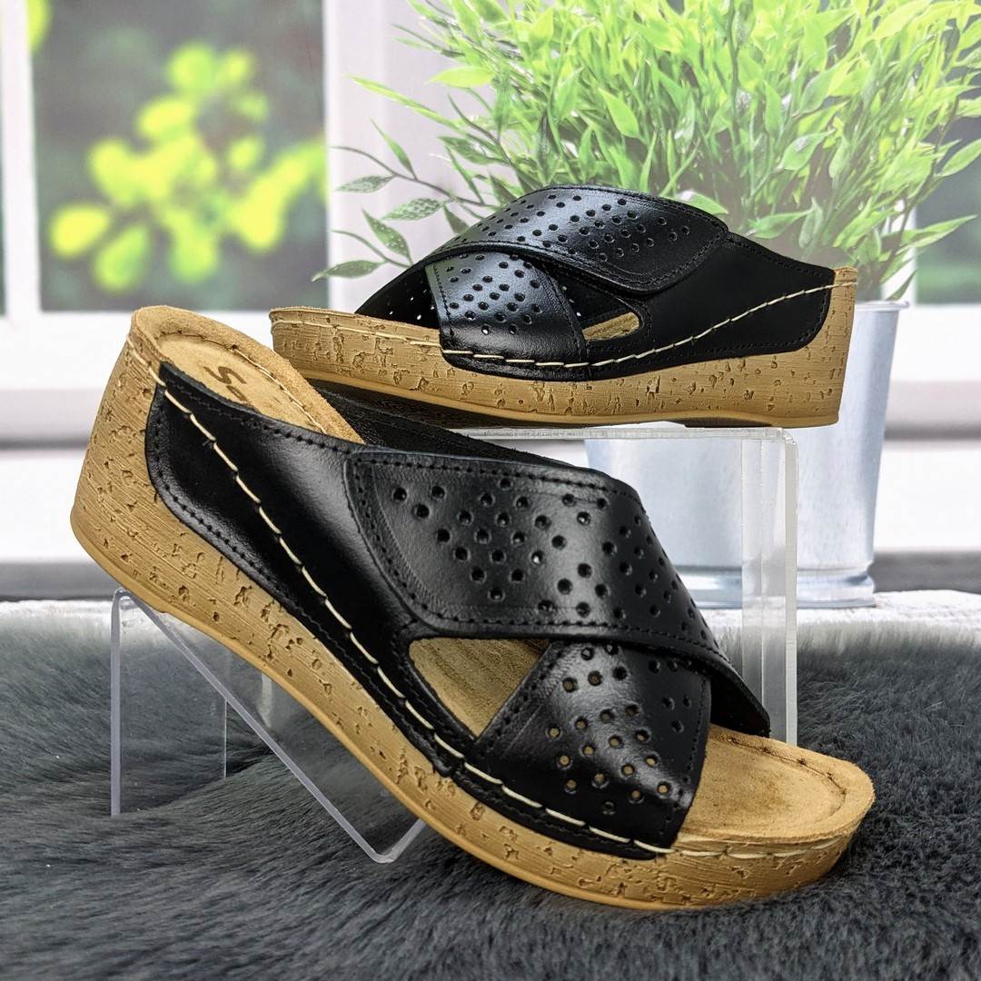 Шльопанці жіночі Sanipur чорні шкіряні на платформі 4790