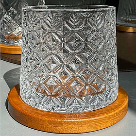 Склянка-доф для віскі з геометричним візерунком та дерев’яною підставкою "Емір", 275 мл