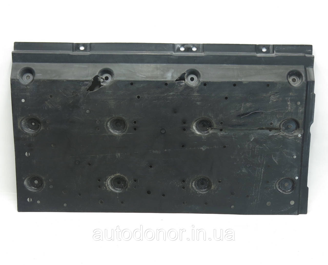 Захист дніща / батареї правий Nissan Ariya (22-) 74814-5MP1E