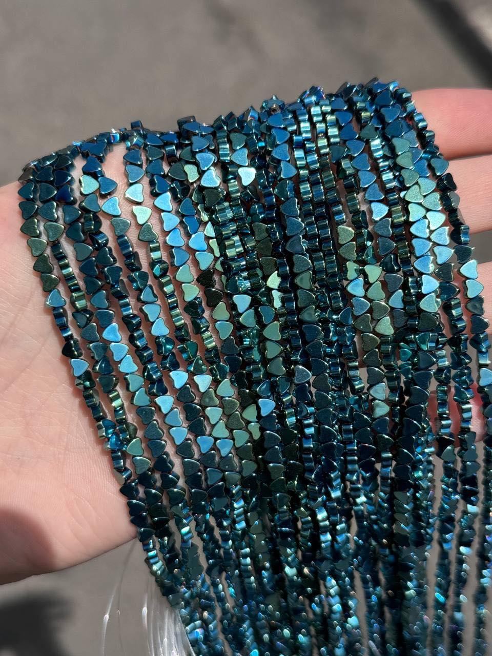 Гематит серце 4 мм колір бірюза довжина 38 см 105 намистини