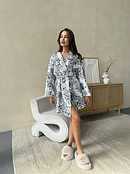 Халат короткий з мусліну (100% бавовна) принт Діор білий