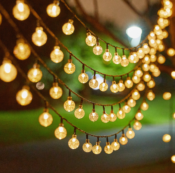 Вулична гірлянда на сонячній батареї Кришталеві кульки 12м.. 100 led. теплий білий 8 режимів.