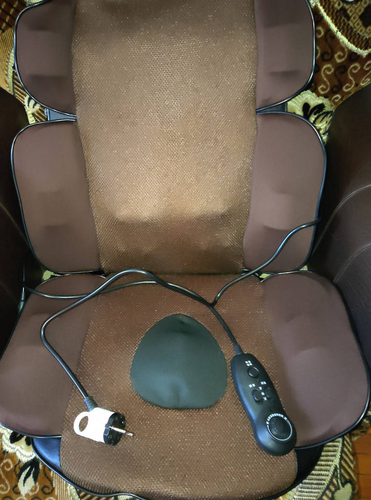 Масажна накидка для спини, шиї, плечей. Роліковий масаж шиацу, вібрація, підігрів - фото покупців 1