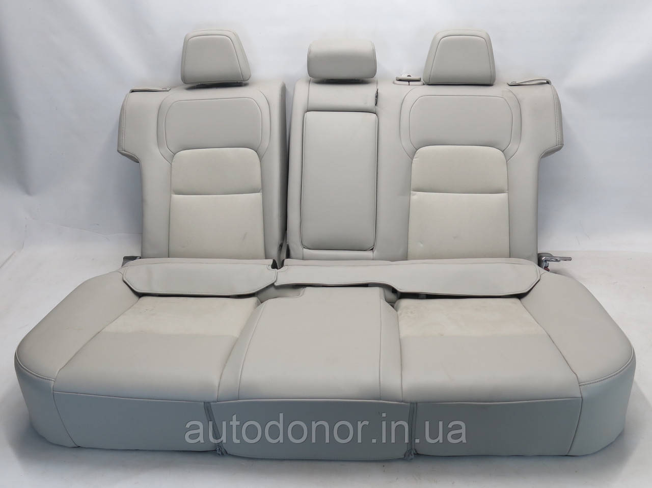 Сидіння заднє шкіра беж Nissan Ariya (22-) 88300-5MR4B