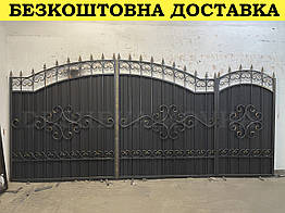Ворота з профнастилом і кованими елементами