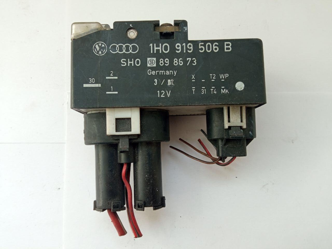 Електронний блок керування вентилятором Volkswagen Golf3 / Audi SHO 1H0 919 506 B / 1H0919506B / 89 86 73 / 898673