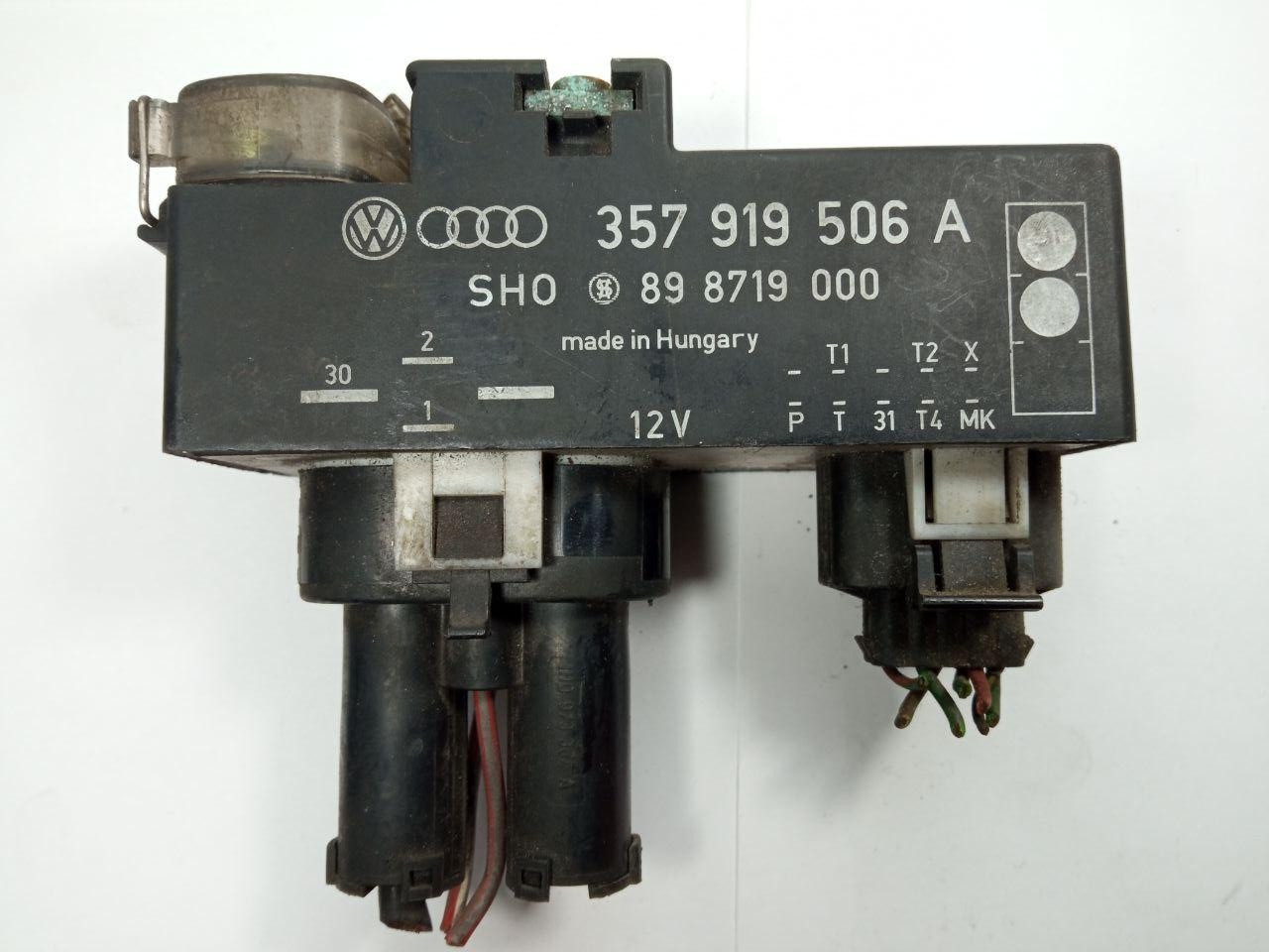 Електронний блок керування вентилятором Audi / Volkswagen Golf3 357 919 506 A / 357919506A / 89 8719 000 / 89871900