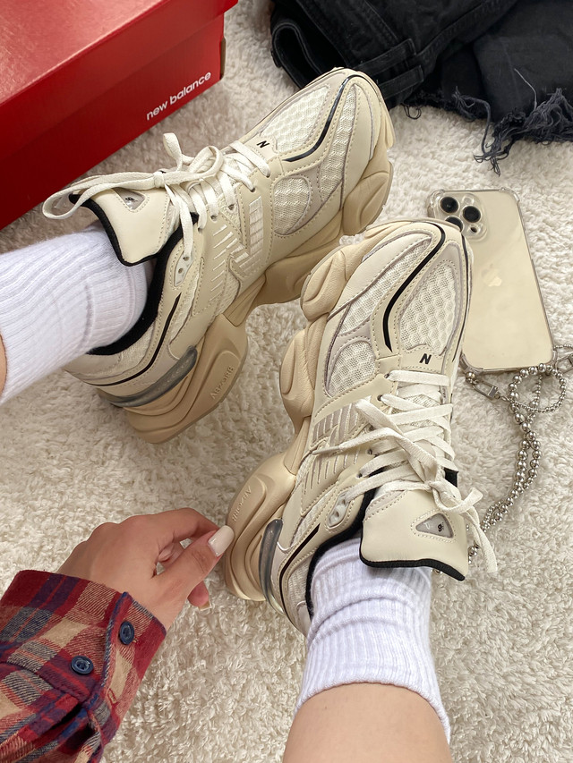 Жіночі кросівки New Balance 9060Turtledove