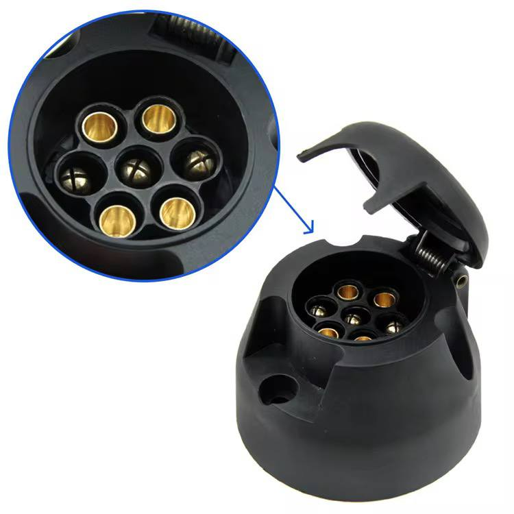Розетка для фаркопа 7-контактна (7 pin) пластмасова 12v автомобільна