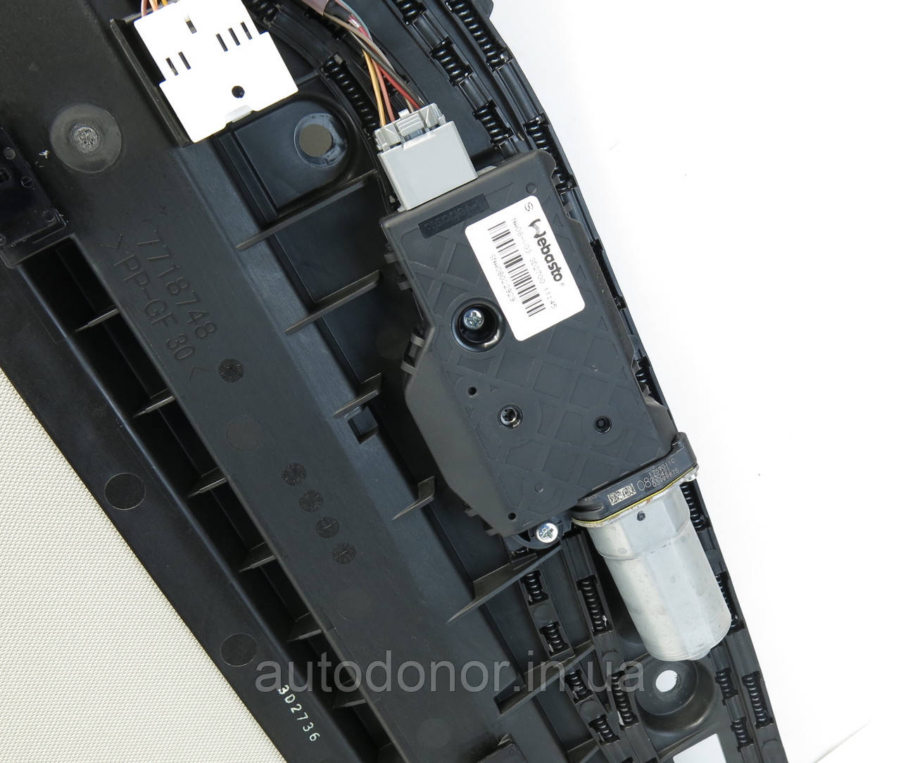 Мотор панорамного даху правий Nissan Ariya (22-) 91295-5MP1A