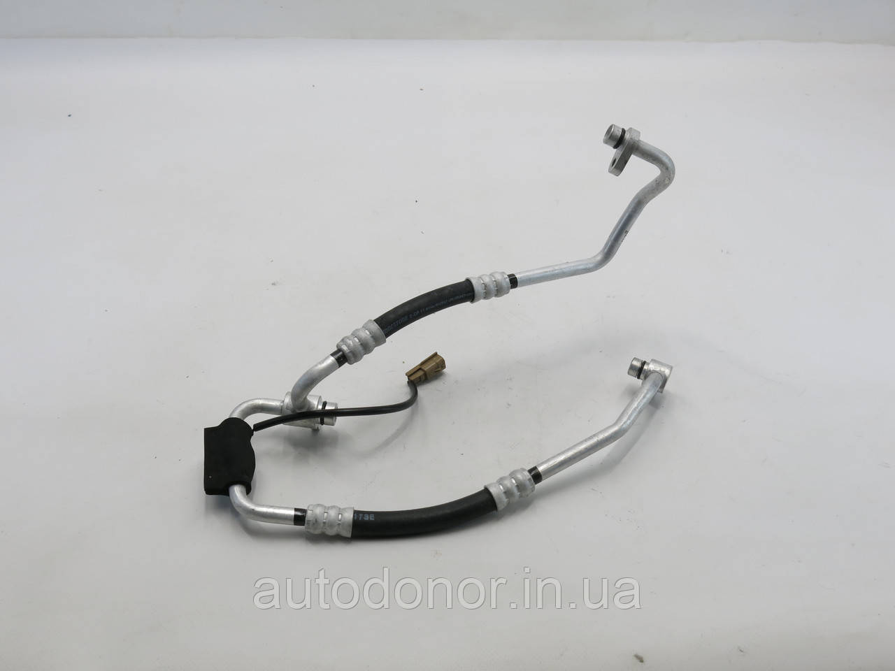 Трубка вузол напірної лінії кондиціонера Nissan Ariya (22-) 92479-5MP3A