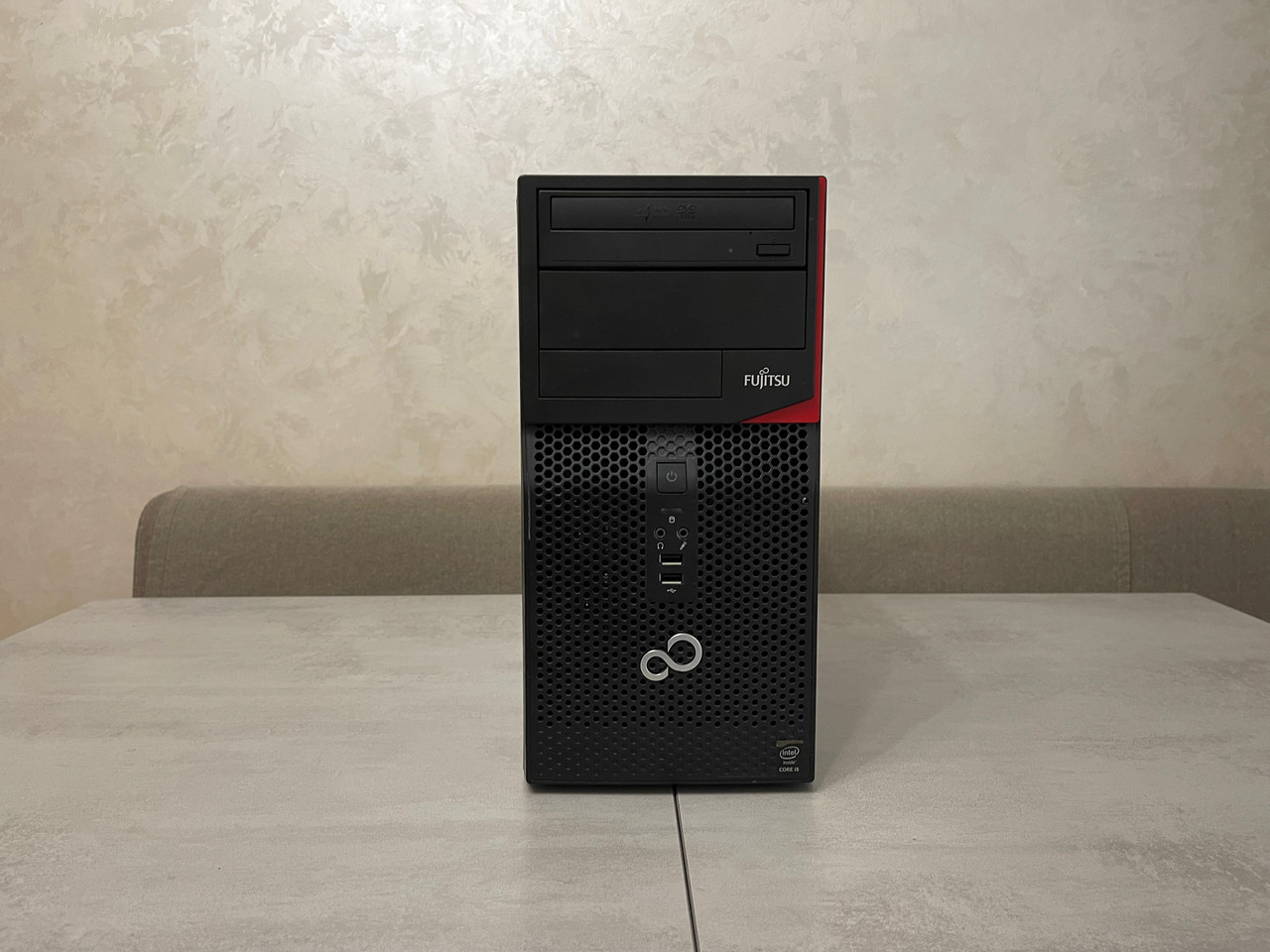 Комп'ютер Fujitsu ESPRIMO P420 E85+, i5-4460 3,4GHz, 16GB, 256GB SSD, Nvidia
