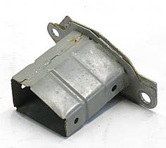 Кронштейн правий підсилювача нижнього переднього бампера Nissan Ariya (22-) 62210-5MT0A