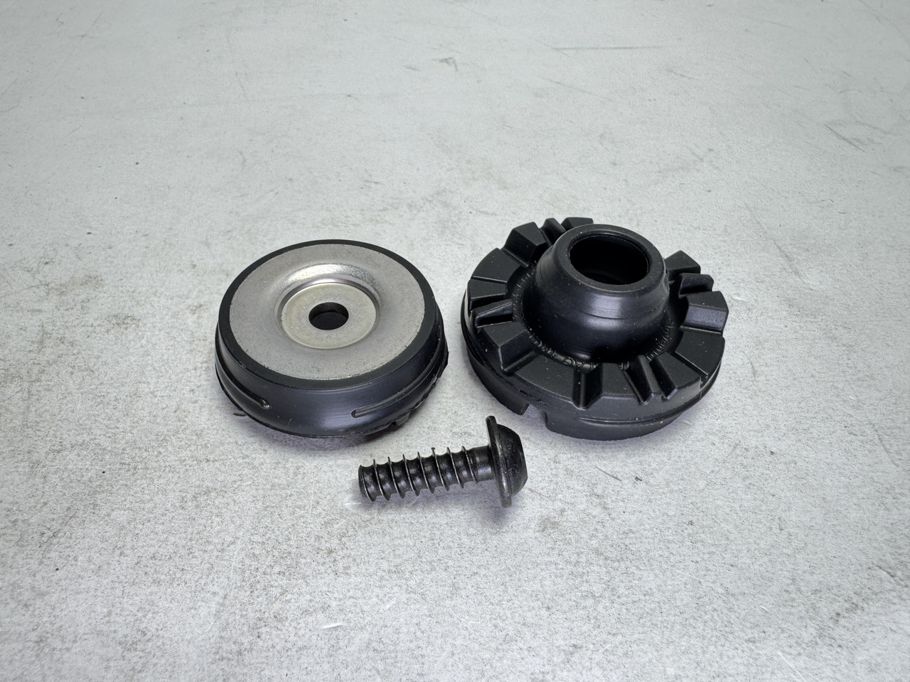 Кріплення радіатора охолодження низ Q5 Audi 4M0121275A 4M0121268A 8K0805399B