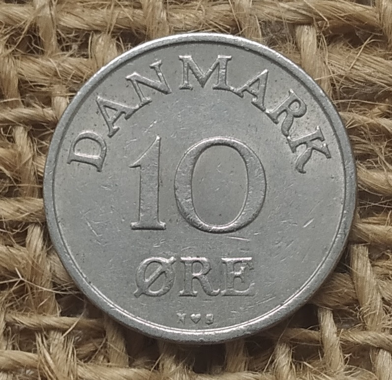 10 ере 1954 року. Данiя