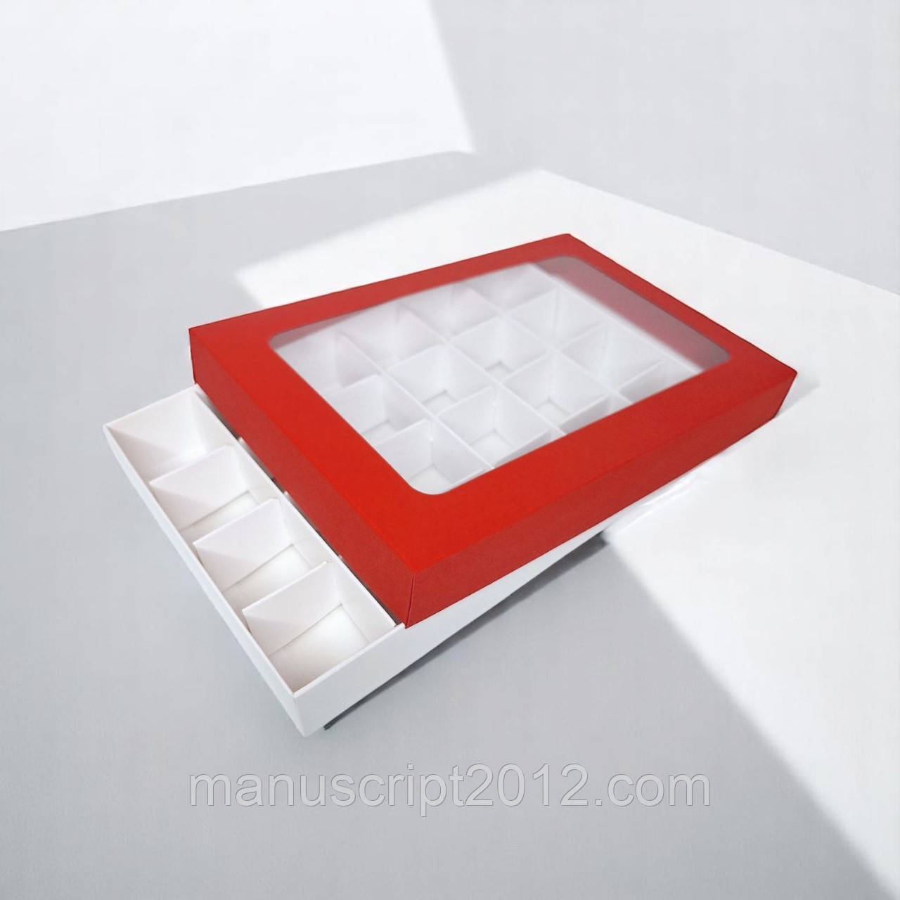 Коробка на 24 цукерки з вікном (240х155х35мм.) червоно-біла