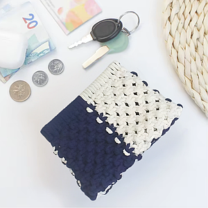 Наборы для вязания и рукоделия