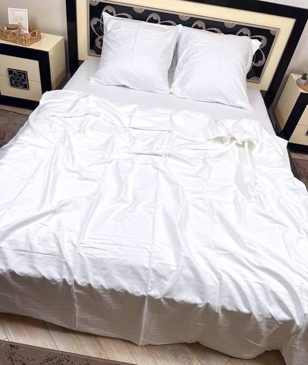 Двоспальний КПБ з страйп-сатину білого кольору, стандартний