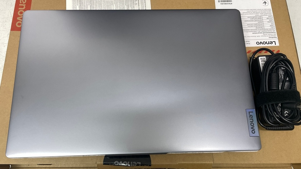 Ноутбук Lenovo IdeaPad Slim 3 AMD Ryzen 7, RAM 16ГБ/ SSD 1TБ