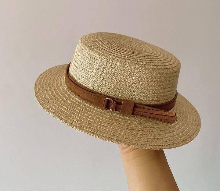 Жіночий літній капелюх-канотьє оздоблений ремінчиком з екозамші. Світлий беж (розмір 56), фото 1