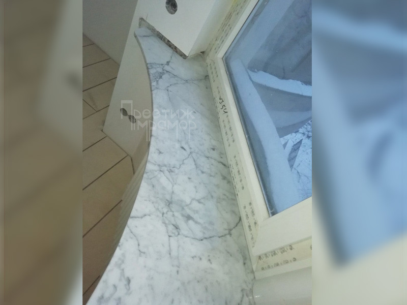 Підвіконня з мармур Bianco Carrara