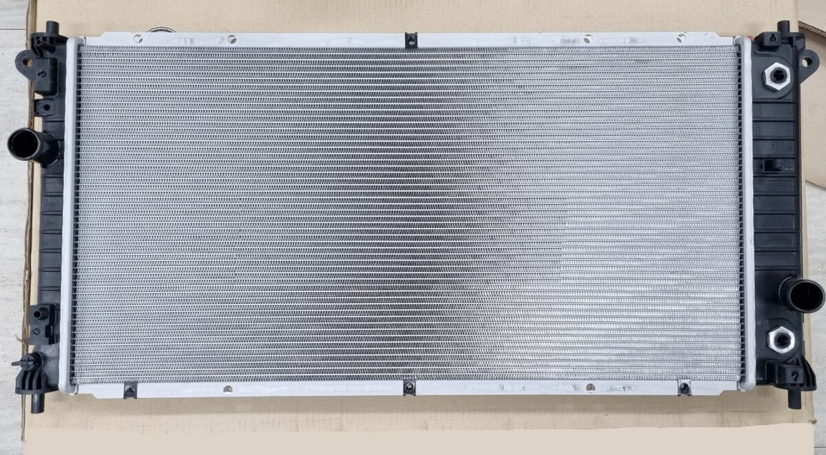 Радіатор охолодження New Actyon/Korando 2.0i/2.0Xdi (10-) АКПП 2131034620 TANGUN P32100