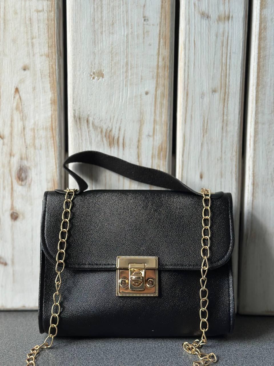 Маленька сумка-клатч з золотистою фурнітурою, фото 1