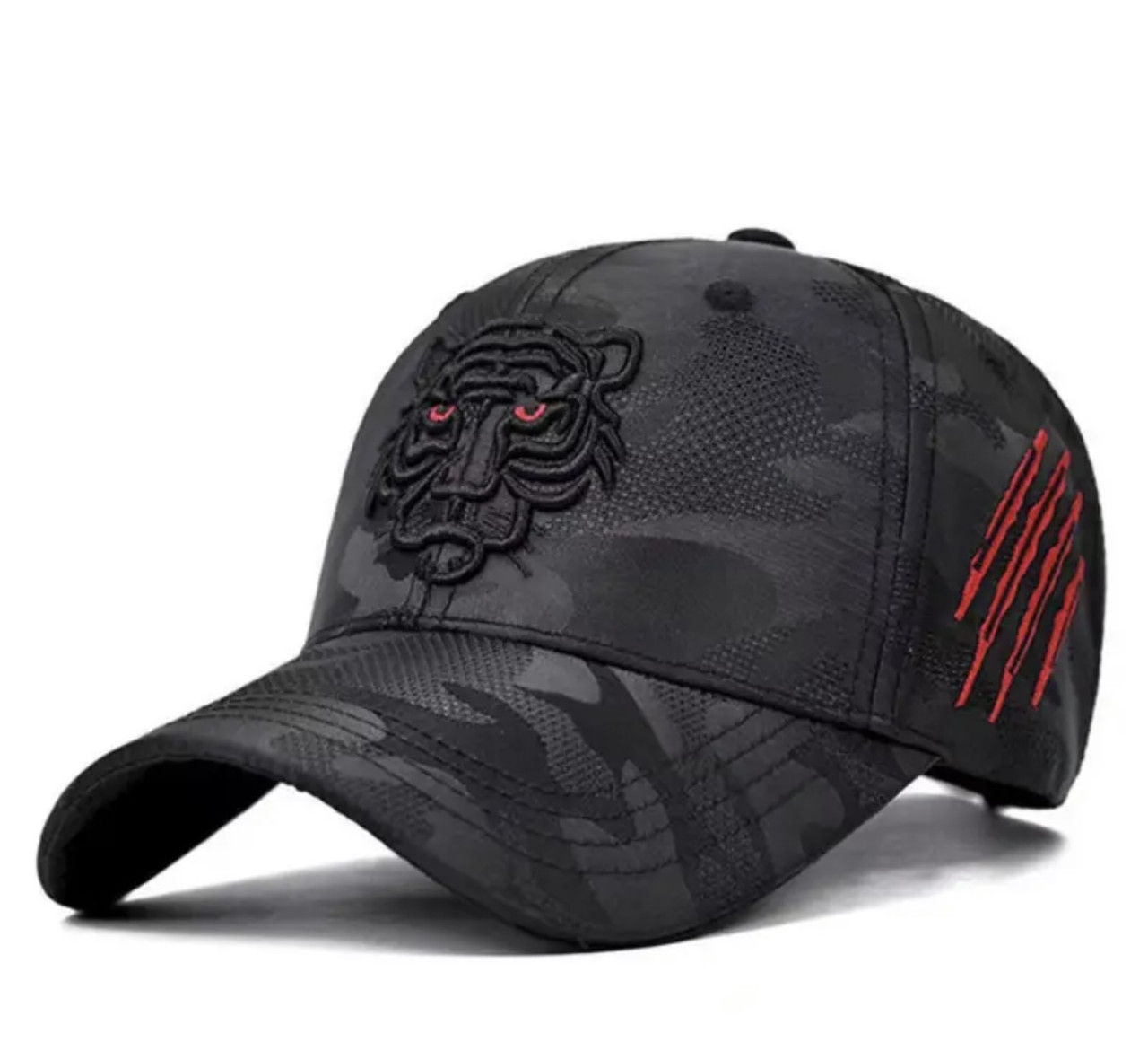 Бейсболка з принтом чорний камуфляж та з емблемою тигр, фото 1