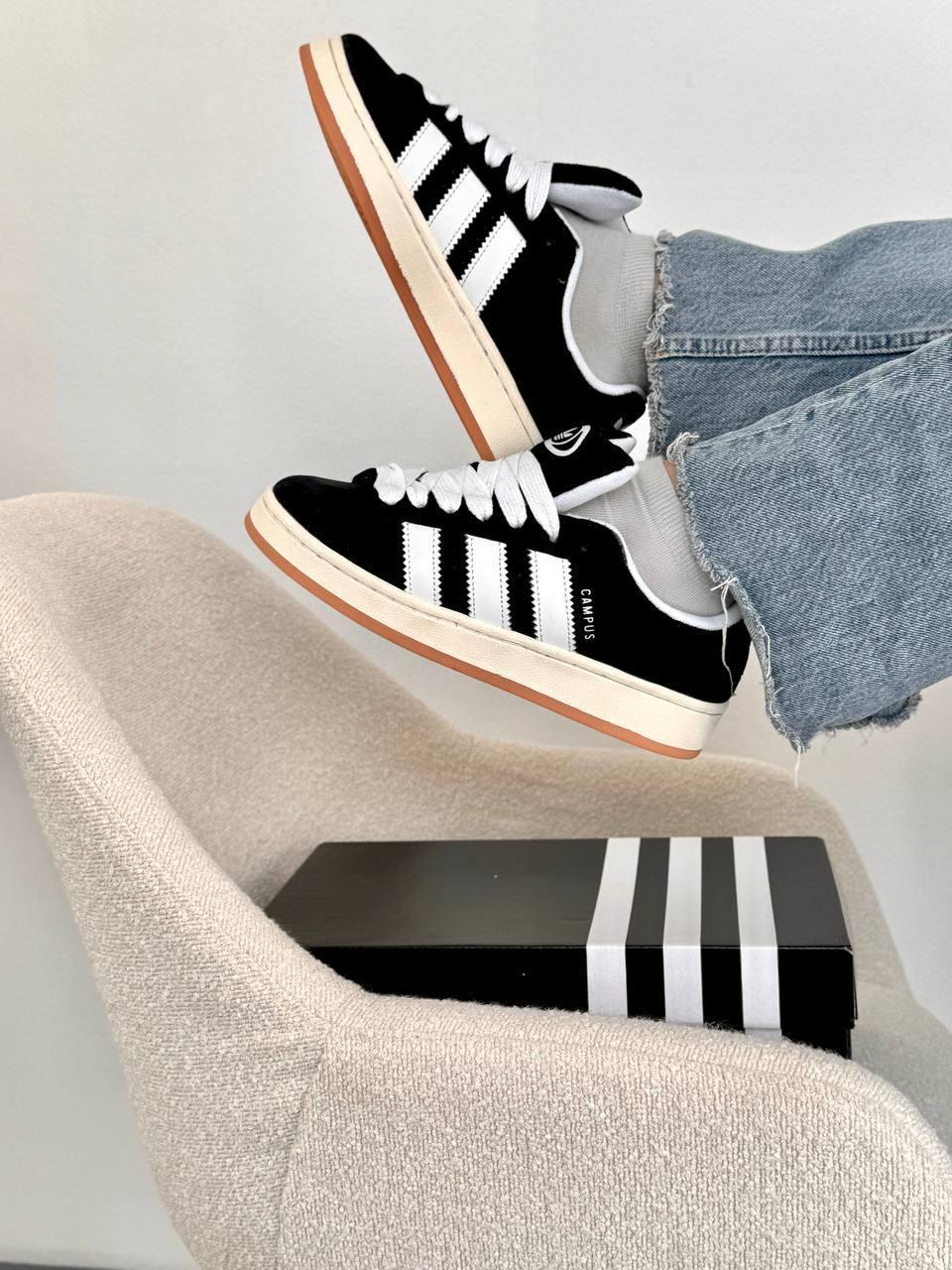 Стильні жіночі кросівки Adidas Campus чорно-білі — замша, весна-літо-осінь, фото 1