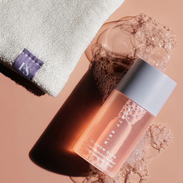 Fenty Skin Pre Show Glow Instant Retexturizing Treatment and Applicator Fenty Skin Pre Show Glow Instant Retexturizing Treatment and Applicator