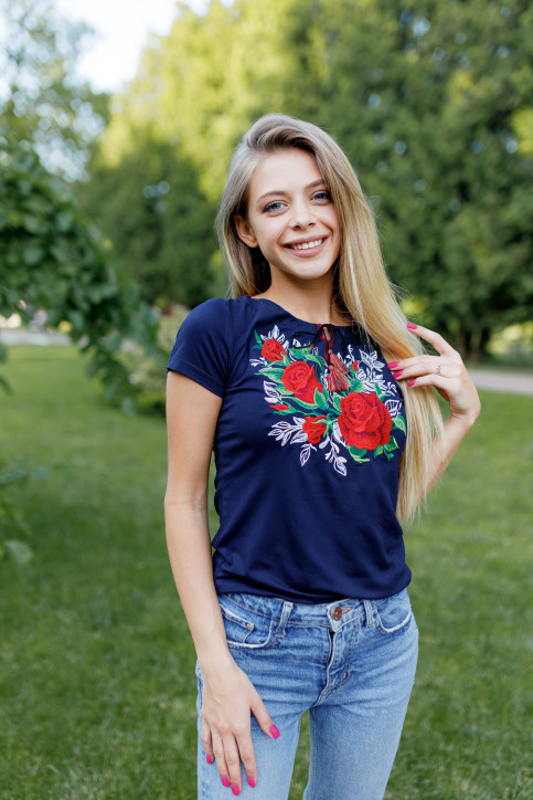 Вишита футболка Вишиванка жіноча Темно синя, Красиві модні футболки з вишивкою для жінок Футболка-вишиванка