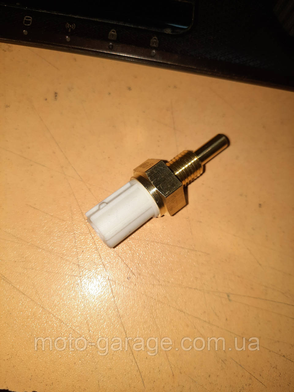 Датчик температури Yamaha YZF R1 R1M R1R R1S SR950 CZD300 XMAX GPD125 GPD150 NMAX MT125 MTN250 MT25 MTN320 MT, фото 1