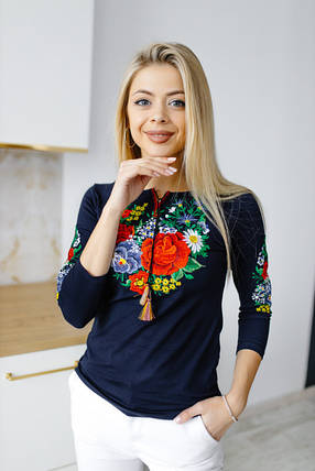 Жіноча вишита футболка Марсель темно синя рукав три чверті, фото 3