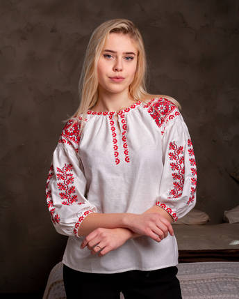 Нарядна Класична Вишиванка жіноча біла з червоним, фото 1