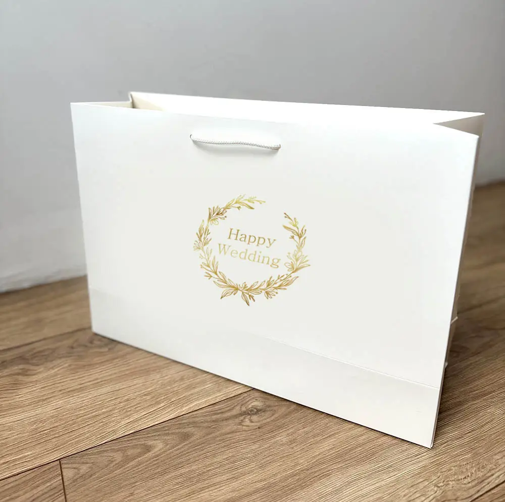 Подарунковий пакет білий "Happy wedding" із золотим тисненням (28х40х12,5см) 1шт.