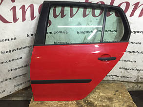 Задні ліві двері в зборі Volkswagen Golf 5 1K6833105J