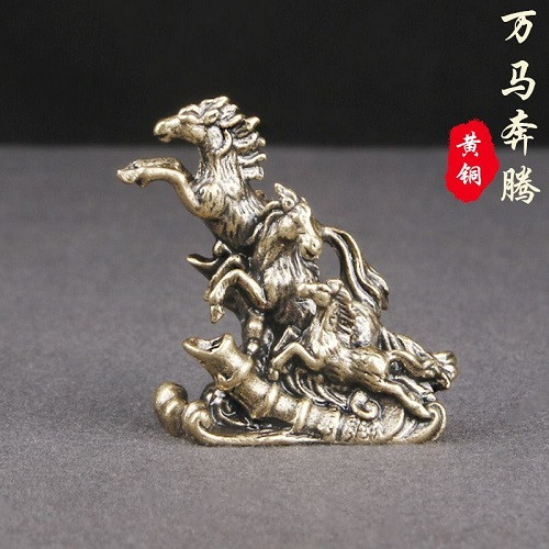Настільна вінтажна латунна мідна статуетка фігурка у вигляді Кобила, що біжить, з жеребцями, фото 1