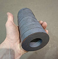 Магніт круглий феритовий 72мм на 15мм.