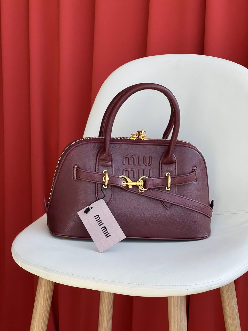 Miu Miu Aventure Nappa Leather medium size бургунди, фото 1