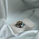 Дизайнерська срібна каблучка з блакитним топазом та чорнінням Lumen, фото 3