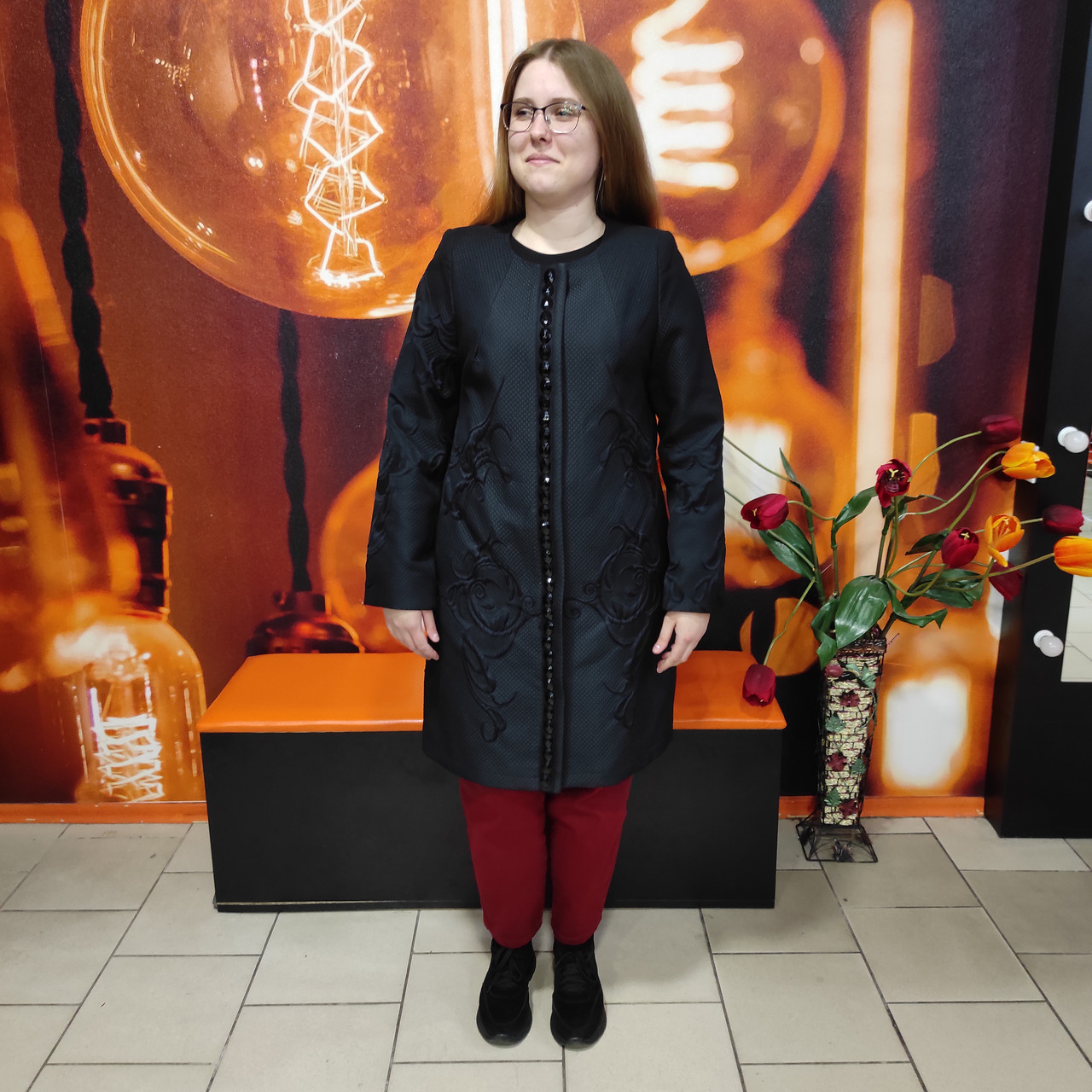 Чорне жіноче пальто тиснення кишені, фото 1