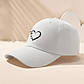 Жіноча біла бейсболка кепка з малюнком серце (р.універсальний) 1GO518, фото 2