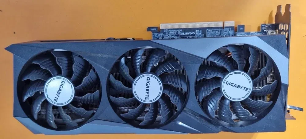 Відеокарта GigaByte GeForce RTX 3070 GAMING OC 8G rev. 2.0 вживана