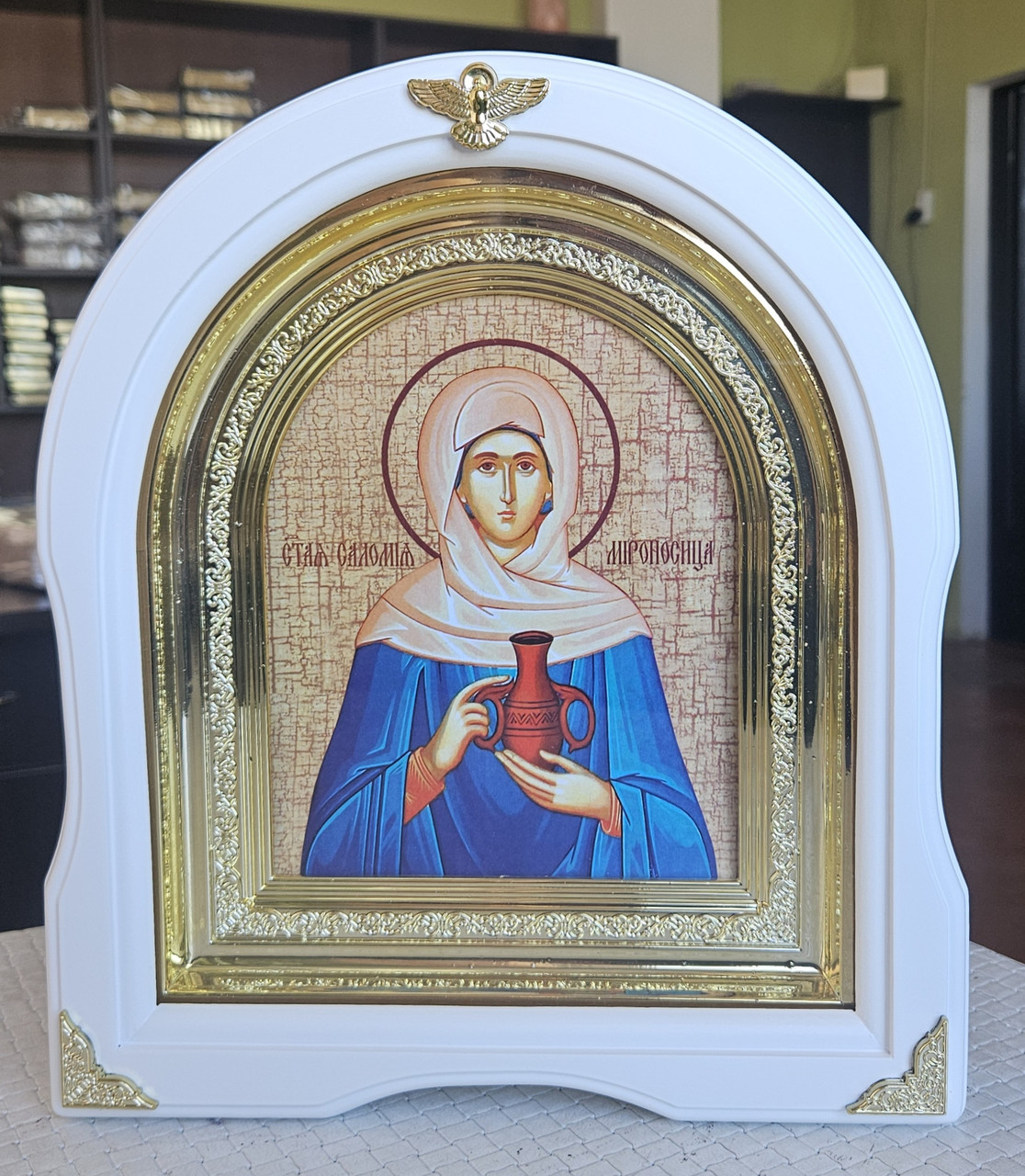 Ікона ємна Свята Міроносиця Соломія в білому арковому кіоті під склом, розмір кіота 28*25, сюжет 15*18