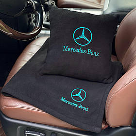 Подушка та плед в машину з логотипом авто Mercedes, чорний з бірюзовою ниткою