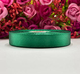 Атласна стрічка для рукоділля - 1,2 см x 23 м / Смарагдовий