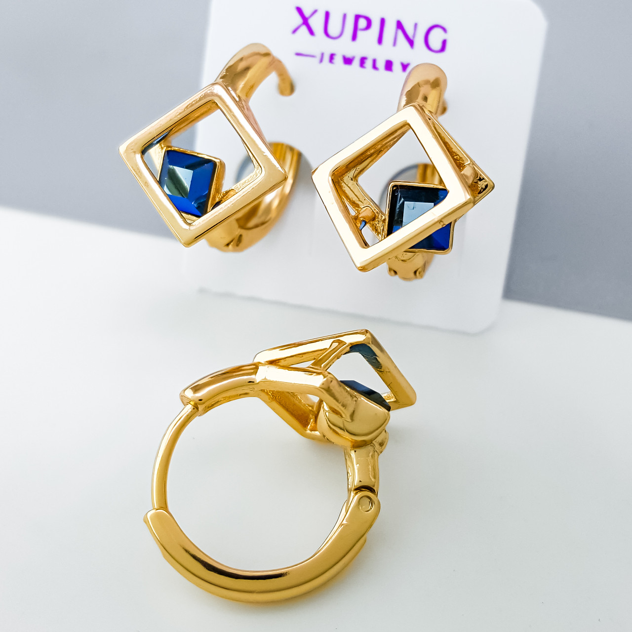 Сережки Золотий Куб з синім Swarovski, медсплав Xuping позолота 18K
